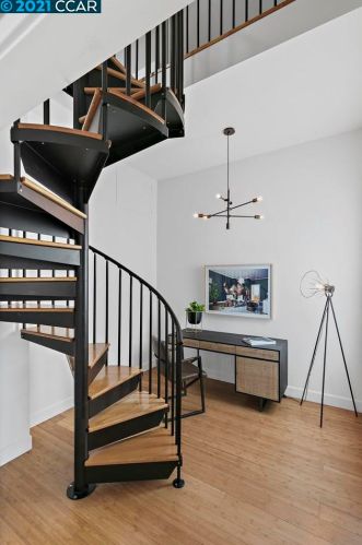 1470 12th St, Oakland CA 94607-2048 exterior