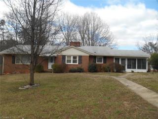 726 Elderwood Ave, Winston Salem, NC 27103-3433