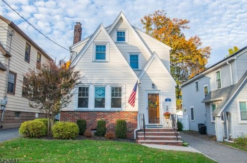 35 Sunset Ave, Bloomfield, NJ 07003-2818