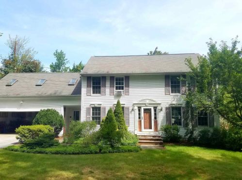 125 Lindsey Way, Goffstown NH  03045-2731 exterior