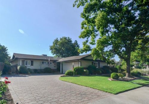 1316 California St, Woodland, CA 95695-4412