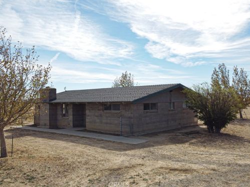 49630 105th St, Lancaster, CA 93536-9447