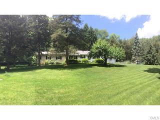 11 Nordholm Dr, Weston, CT 06883-2327