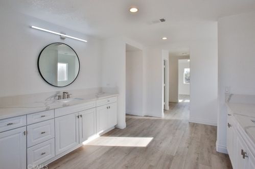 7796 Spring Hill St, Chino CA  91708-7606 exterior