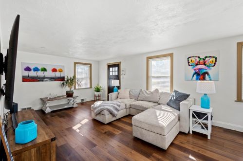 257 Constitution Dr, Pittsburgh PA 15236-4467 exterior