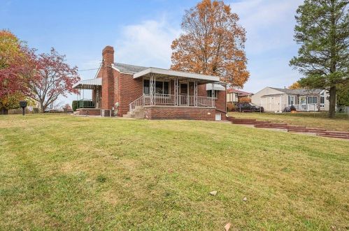 3492 Washington Pike, Bridgeville, PA 15017-1078