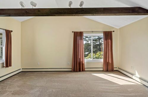 1 Meeting House Rd, Lincoln RI  02865-3806 exterior