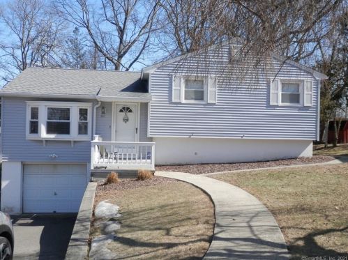 267 Bamford Ave, Waterbury, CT 06708-1230