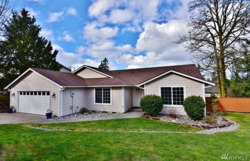 3762 Campus Ln, Bremerton, WA 98311-9424