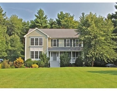 9 Morse Cir, Shirley, MA 01464-2909