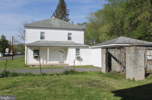 70 Norton St, Green Spring, WV 26722-4504