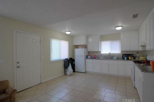 6942 Center St, Winton CA  95388-9395 exterior