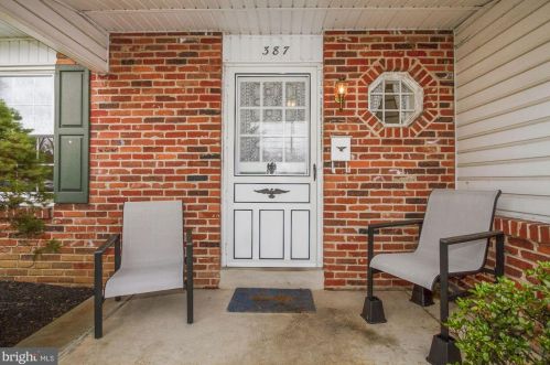 387 Hogeland Rd, Southampton, PA 18966-3342