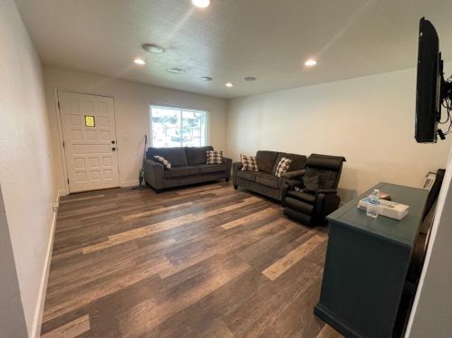 6128 Chickasaw Ct, Manteca CA  95336-2557 exterior