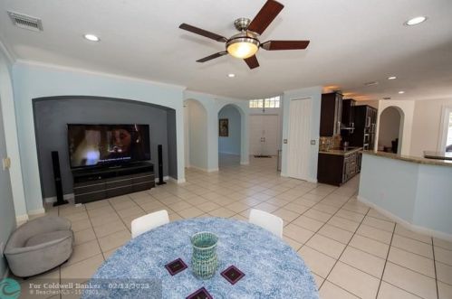 3511 145th Ave, Hollywood FL  33027-3726 exterior