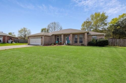 6734 Lauren Trace Ct, Milton, FL 32570-6402