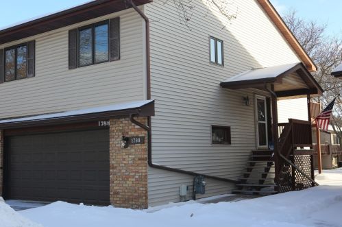 1788 Elm St, Saint Paul, MN 55110-5362