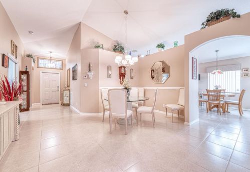 8246 Duomo Cir, Boynton Beach, FL 33472-7129