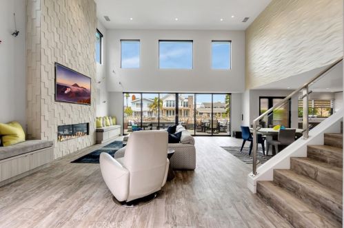 50 Rivo Alto Canal, Long Beach CA  90803-4047 exterior