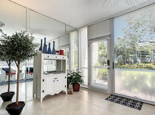 5801 Glencove Dr, Naples, FL 34108-3102