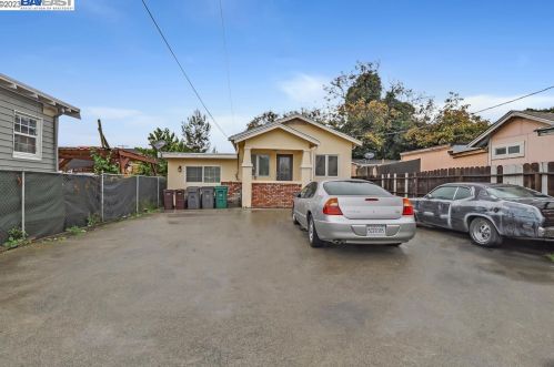 1117 Elmhurst Ave, Oakland, CA 94603-2401