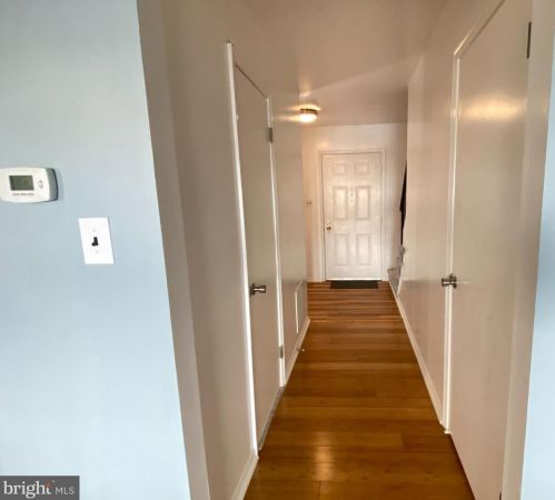 9803 Spillway Ct, Springfield VA  22015-1836 exterior