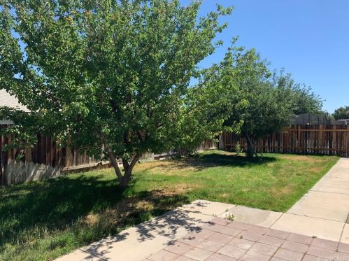 739 Avenue, Lancaster CA 93534-7428 exterior