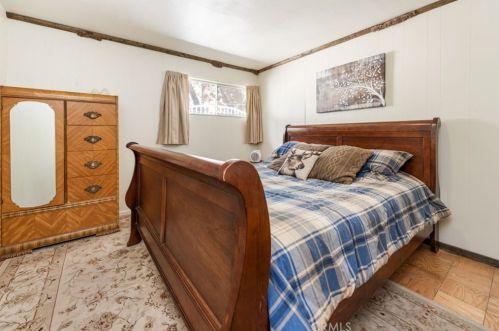 340 Sherwood Blvd, Big Bear City CA  92314 exterior