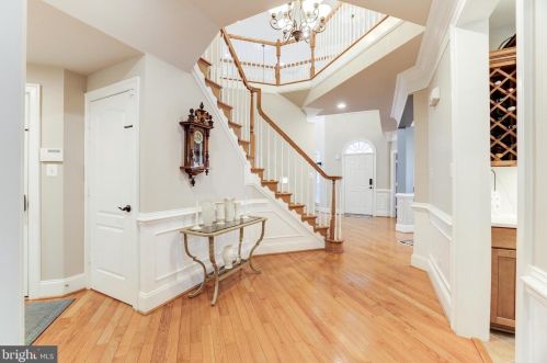 43331 Riverpoint Dr, Leesburg VA 20176-1296 exterior