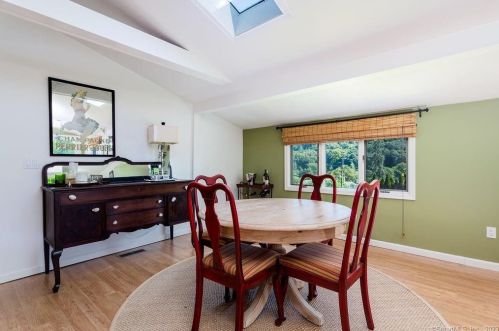 1 Bch Dr, Danbury CT  06812-3425 exterior