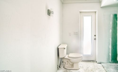 1224 Kittiwake Cir, Sanibel FL  33957-3608 exterior