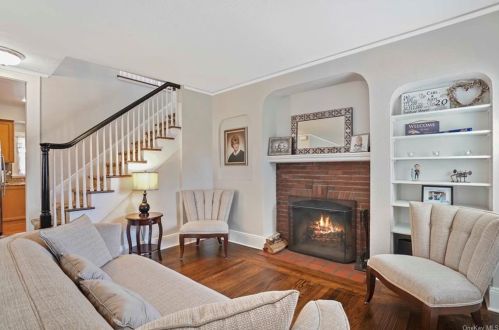 30 Austin Pl, Rye Brook, NY 10573-2702