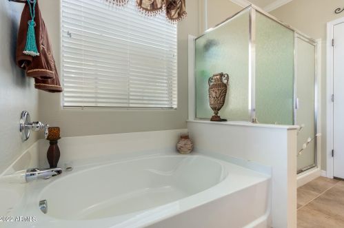 660 Twin Peaks Pkwy, San Tan Valley AZ  85143-5829 exterior