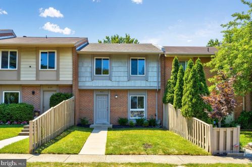 601 Clearwater Ct, Herndon VA  20170-4125 exterior