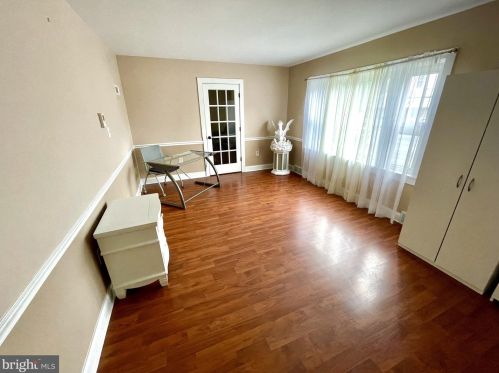 547 Eshelman St, Highspire, PA 17034-1531