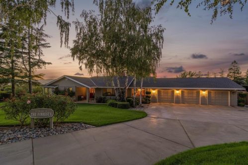 2115 Vincent Dr, San Martin, CA 95046-9651