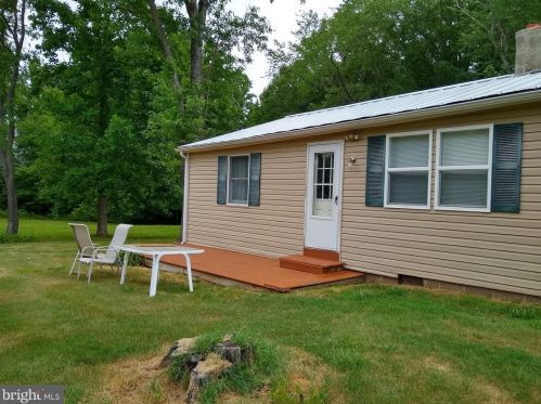 10001 Grasty Gold Mine Rd, Rhoadesville, VA 22542-8825