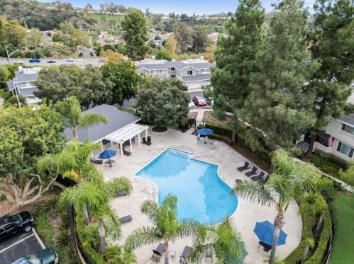 22121 Newbridge Dr, El Toro CA  92630-6527 exterior