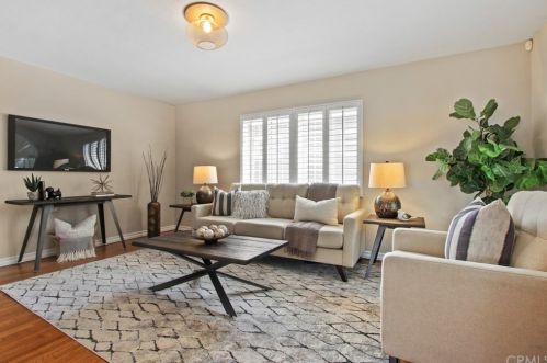 3436 Myrtle Ave, Long Beach, CA 90807-4618