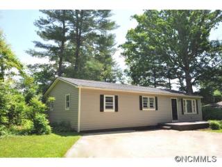 560 Oak Hill Ct, Hendersonville, NC 28739-4146