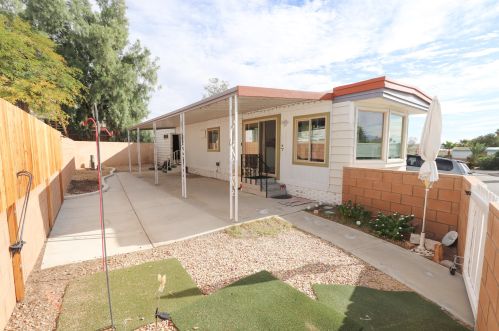 69370 Poolside Dr, Desert Hot Springs CA  92241-8727 exterior