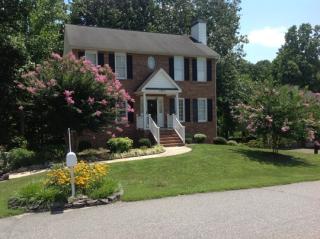 2363 Oakton Dr, Clemmons, NC 27012-8676