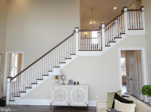 650 Holland Rd, Southampton PA 18966-1819 exterior