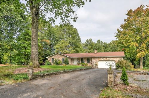 204 Weatherwood Ln, Ligonier, PA 15658-2661