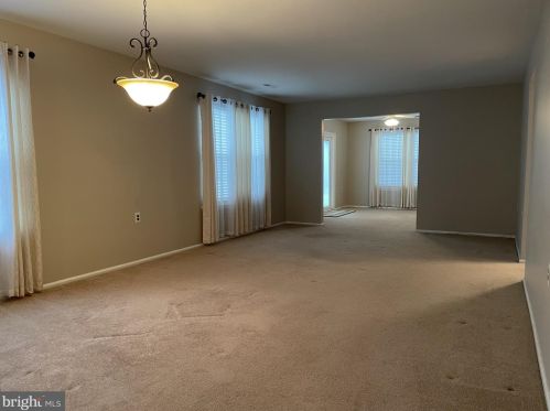 77 Lakebridge Dr, West Deptford NJ  08096-6720 exterior