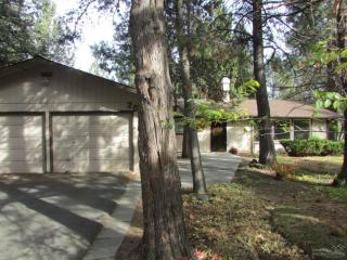 20780 Saint George Ct, Bend, OR 97702-2211