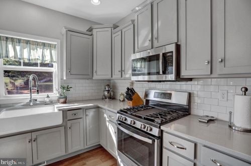 15 Waverly Ln, Carlisle PA  17015-7119 exterior