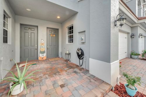 2170 Cape Cod Dr, Fort Pierce FL  34953-4568 exterior