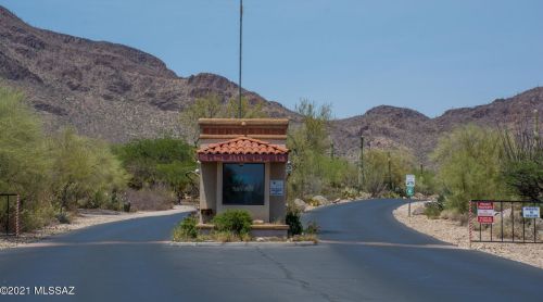 2130 Triangle X Ln, Tucson, AZ 85713-6757