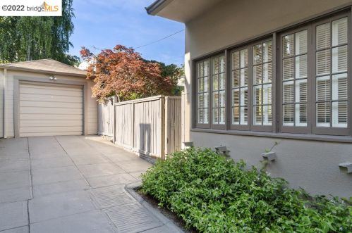 35 Craig Ave, Oakland CA  94611-3701 exterior
